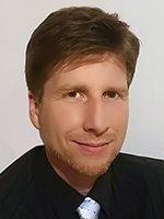 dr Łukasz Lamcha